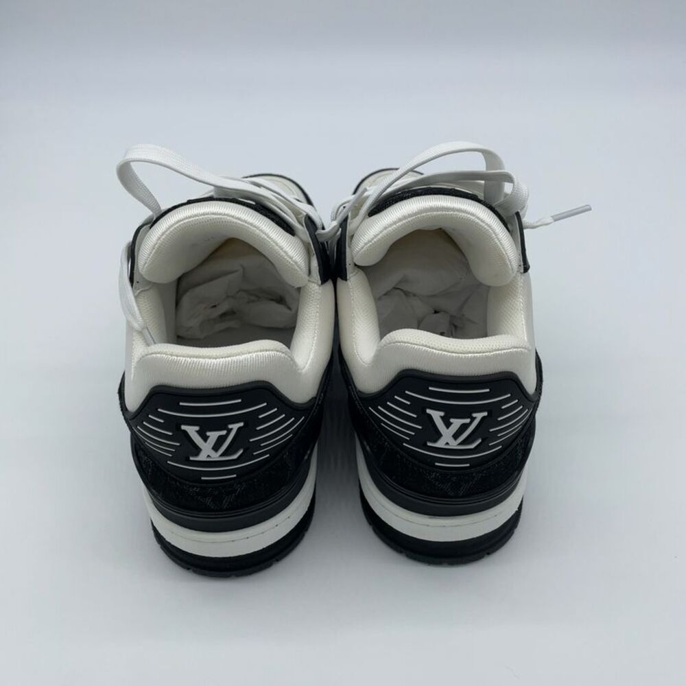 Louis Vuitton Men's Trainer Sneakers - Picture 3 of 6